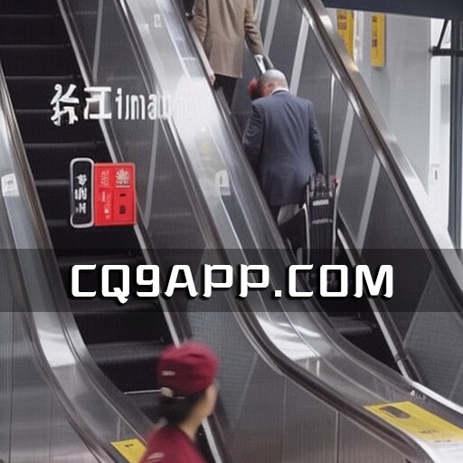 2023102511 女站务员奋力救助，她的力量大到惊人！
