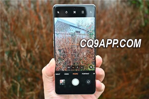 2023121311 Oppo Find X7 Pro携双潜望长焦镜头与卫星通信功能震撼发布