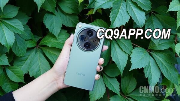 2023122412 Oppo Find N3：影像力爆表的折叠屏新宠