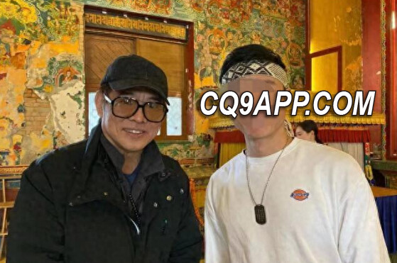2024020111 62岁利智难得现身，与李连杰尼泊尔修行彰显低调生活态度