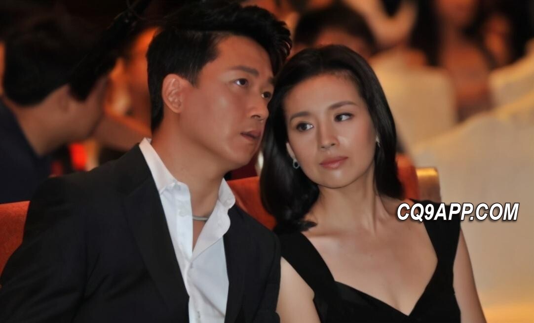 2024020813 潘粤明与董洁海南同地庆生，复合传闻再起波澜？